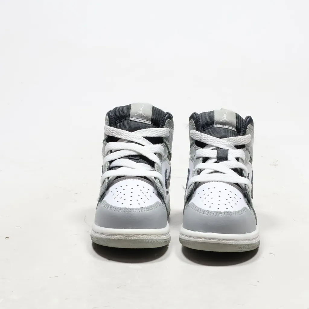 Air Jordan 1 Mid Sport Shoes Leather White Color For Kids
