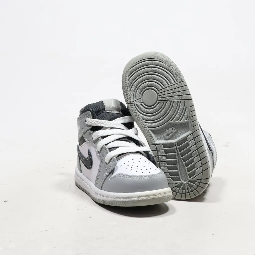 Air Jordan 1 Mid Sport Shoes Leather White Color For Kids