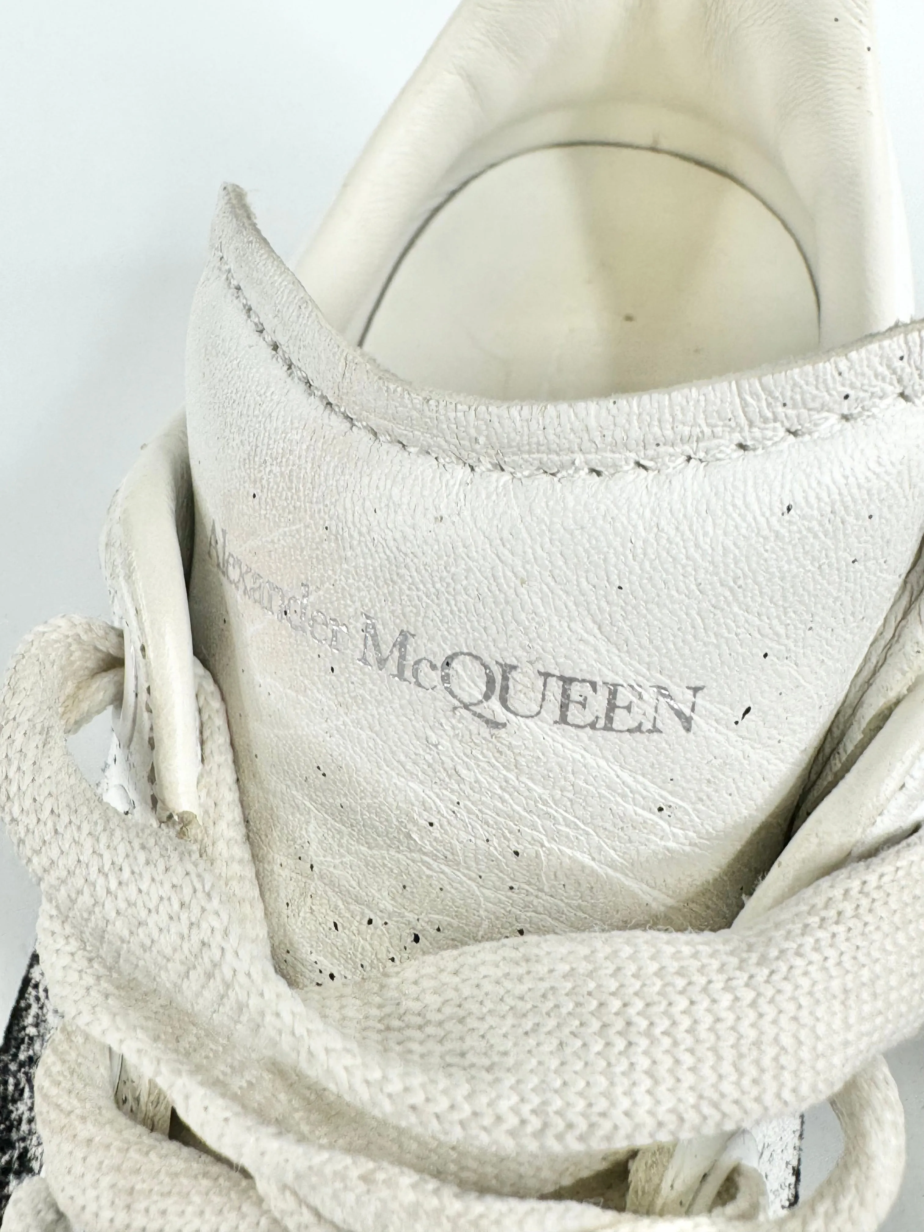 Alexander McQueen Oversized Spray Paint Sneakers - EU36