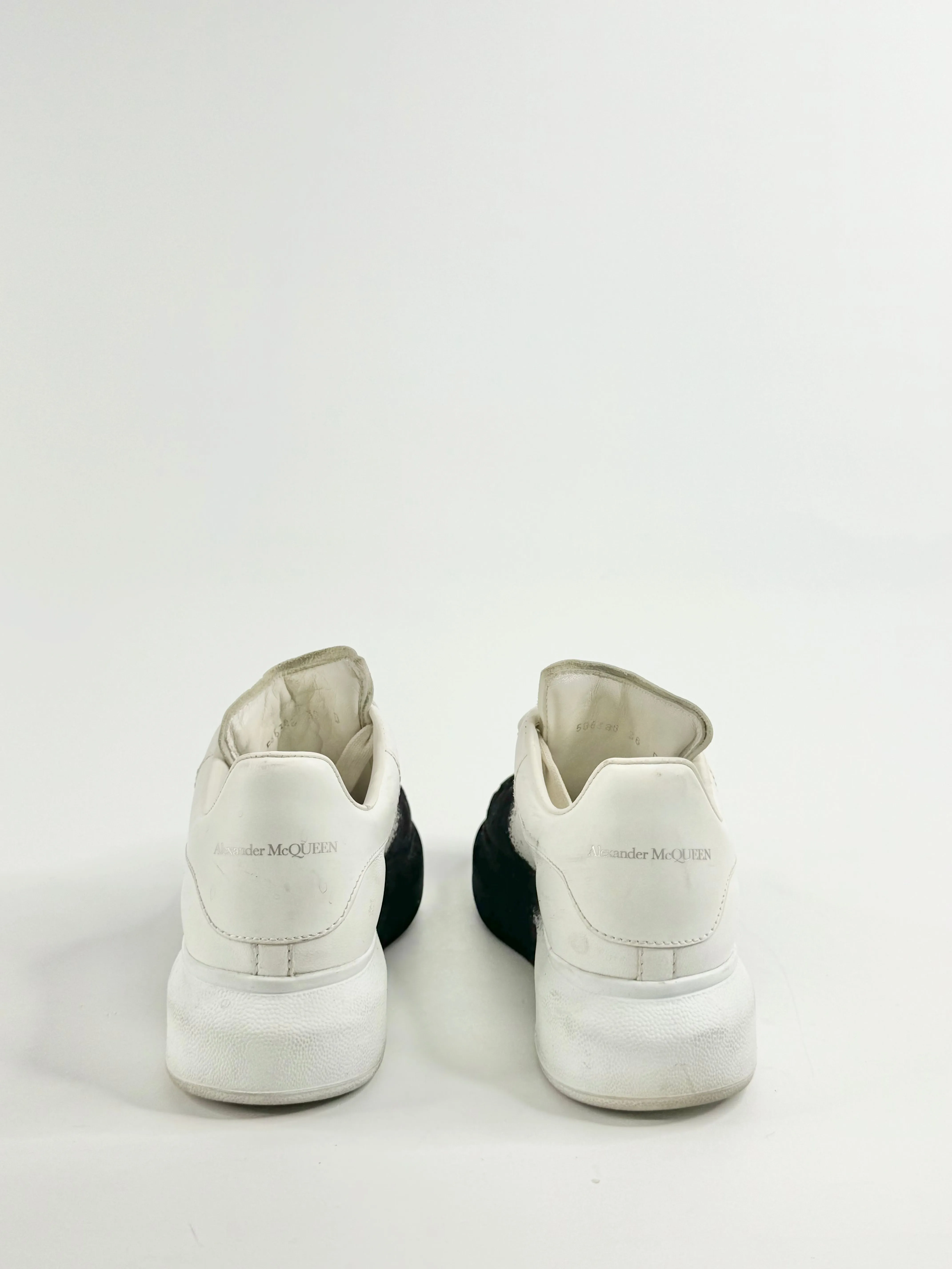 Alexander McQueen Oversized Spray Paint Sneakers - EU36