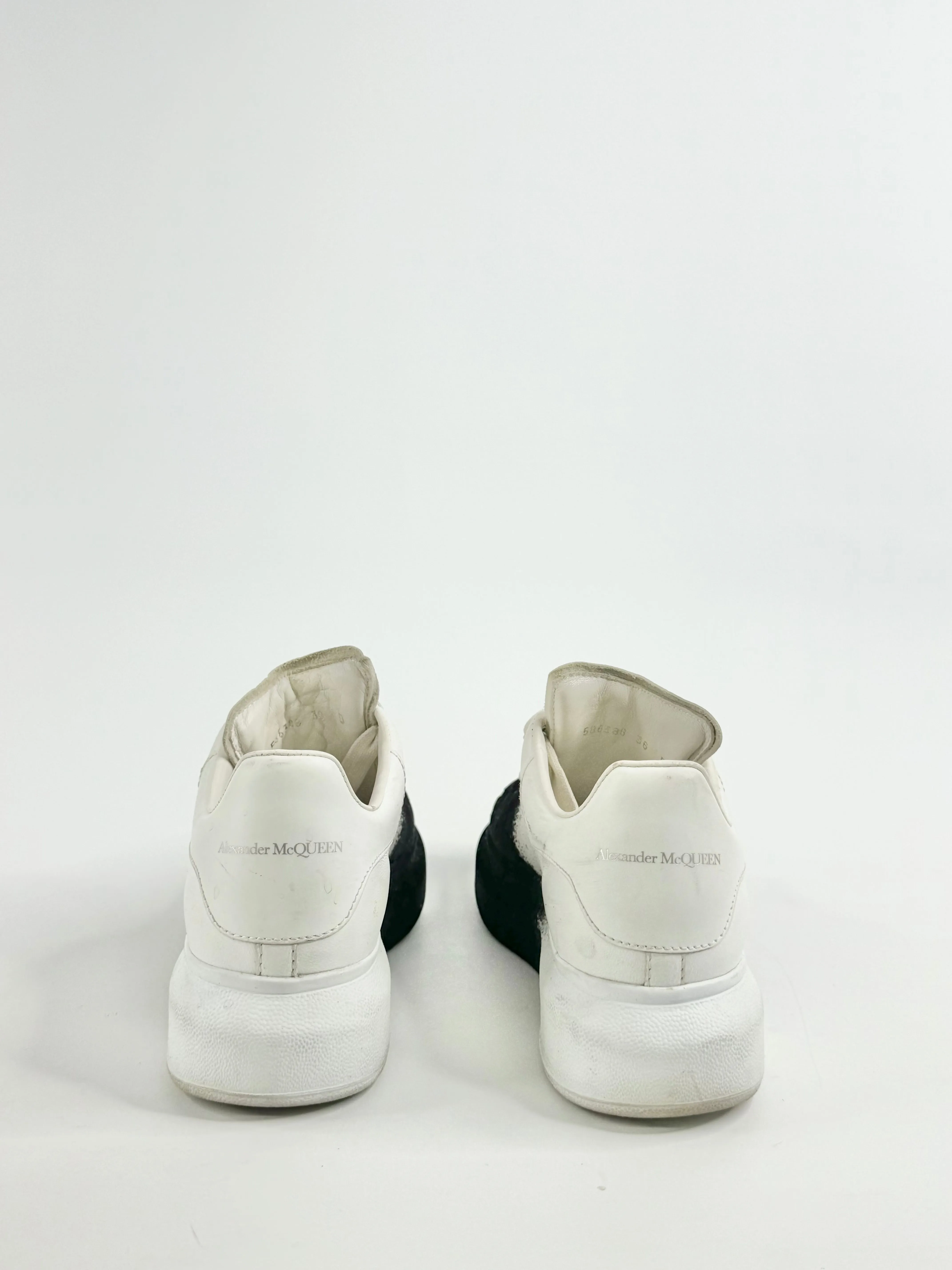 Alexander McQueen Oversized Spray Paint Sneakers - EU36