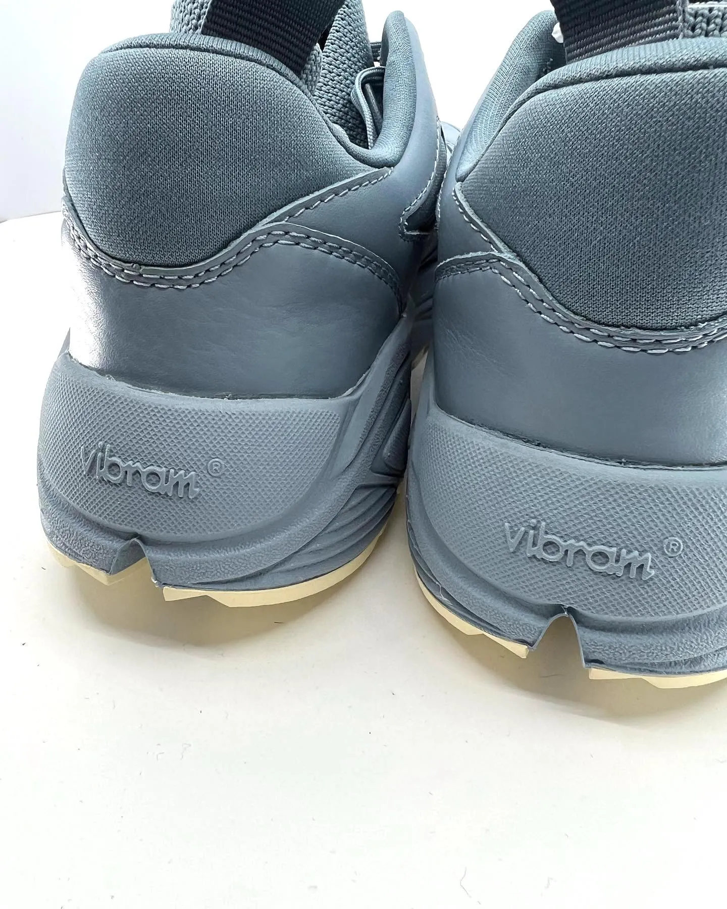 BRANDBLACK LOS ANGELES AURA 130 SNEAKERS IN FOG