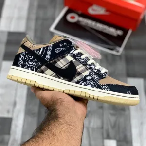 SB Dunkks Low Travis Scott