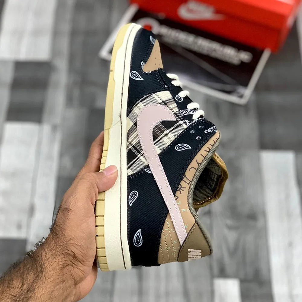 SB Dunkks Low Travis Scott