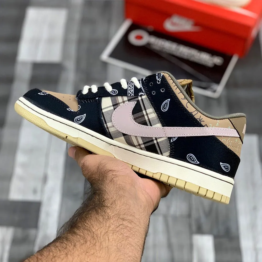 SB Dunkks Low Travis Scott
