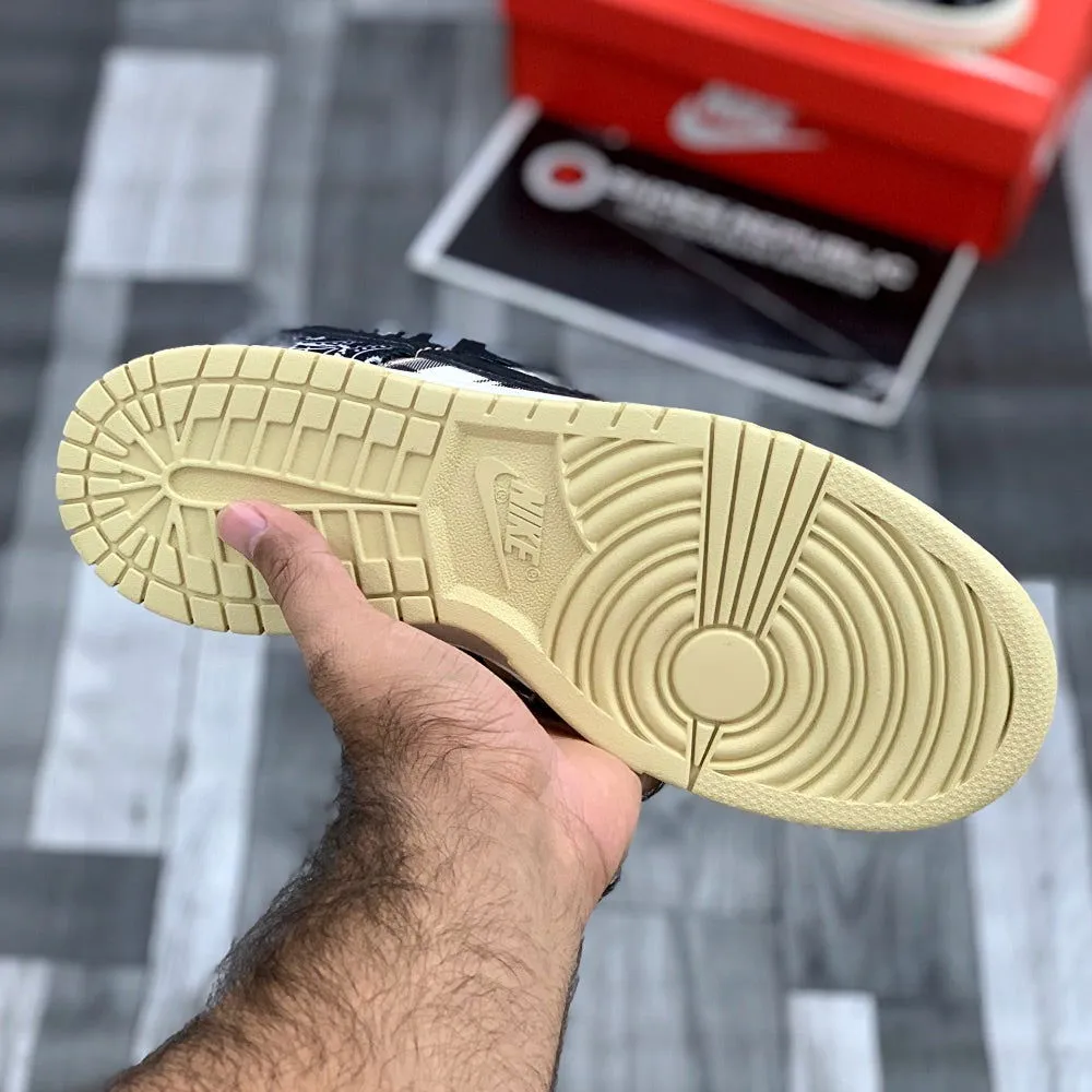 SB Dunkks Low Travis Scott